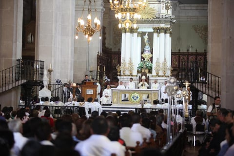 Como cada año, se llevó a cabo el ritual a través del cual se busca fortalecer la unidad entre los sacerdotes y su obispo.