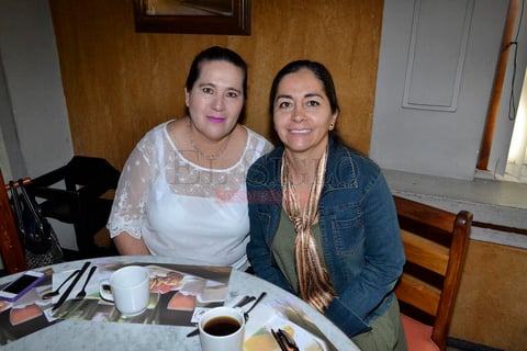 Maribel Martínez y Cecy Burciaga.