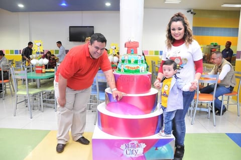 El pequeño Jeshua estuvo acompañado de sus seres queridos.