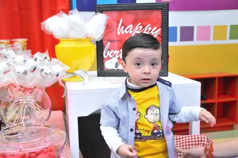 El pequeño Jeshua Espinoza Solís apagó dos velitas.