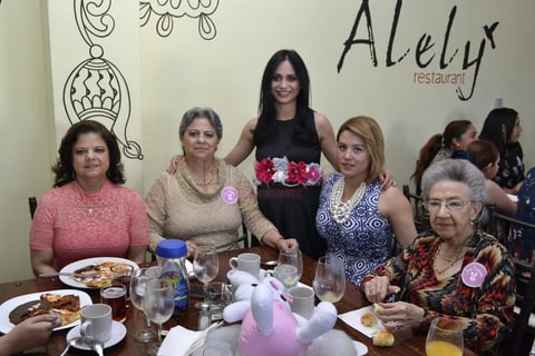 Rocío Ríos, Patricia Ríos, Maru Rivera, Adriana Méndez y María de la Luz Andrade.