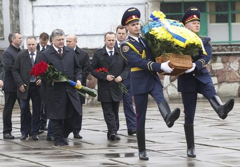 El presidente ucraniano, Petr&oacute; Poroshenko se sum&oacute; a las conmemoraciones.