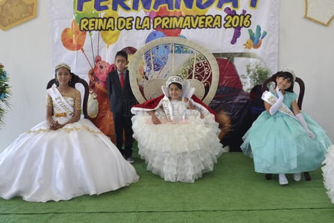 La Princesa, Noelia Camila; la Reina, Fernanda I, y la Embajadora, Carmine Campos.
