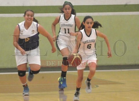 Para el segundo cuarto las cosas no cambiaron y las duranguenses se siguieron mostrando sin piedad para finalizar la primera mitad con pizarra de 39-13.