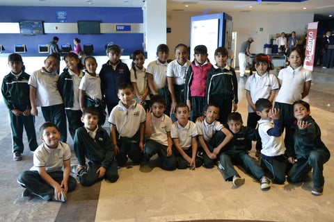 Con palomitas y bebidas de cortesía, los niños gozaron la proyección de la cinta animada en el complejo de Cinépolis en el fraccionamiento Jardines de Durango.