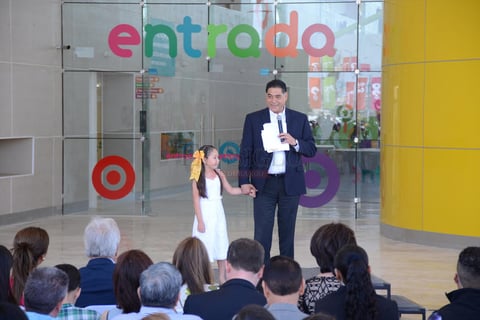 La inauguraci&oacute;n estuvo a cargo del gobernador de Durango, Jorge Herrera; su esposa Tere &Aacute;lvarez presidenta del DIF estatal y dem&aacute;s autoridades.