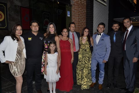 Noche llena de glamour en la Pecora Nera.