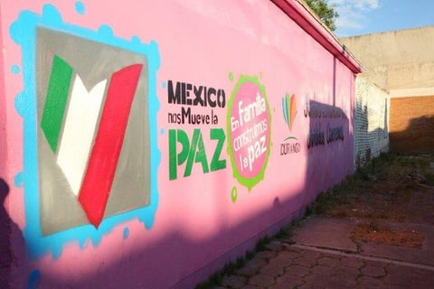 Las Caminatas Nocturnas forman parte de los programas Nacional para la Prevenci&oacute;n Social de la Violencia y la Delincuencia y el de Rescate de Espacios P&uacute;blicos, detall&oacute; la Secretar&iacute;a de Gobernaci&oacute;n, que dio a conocer adem&aacute;s fotograf&iacute;as del recorrido de los funcionarios.