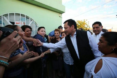 Ello ser&aacute; posible con los programas que el gobierno de la Rep&uacute;blica puso en marcha desde el inicio de la actual administraci&oacute;n, a&ntilde;adi&oacute; durante un encuentro con habitantes de las colonias Huizache 1 y 2, Los Sauces, Azcapotzalco y Universal, en Durango.