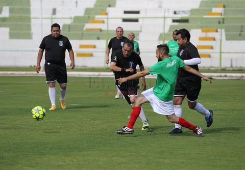 El deseo de triunfo estuvo presente en los dos equipos.