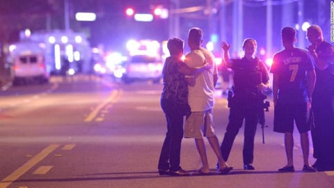 Al menos 50 personas han muerto y 53 han resultado heridas en el tiroteo ocurrido anoche en el club gay nocturno Pulse de Orlando.