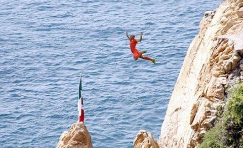 Los memes pusieron a Robben dando clavados en Acapulco.