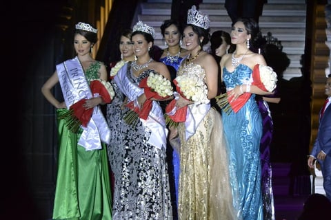 La premiación continuó con el tercer lugar para Briseyda, el segundo lugar, que otorga el título de Princesa Real fue para Xitlali Frías y terminó con el primer puesto designado a Andrea Núñez.