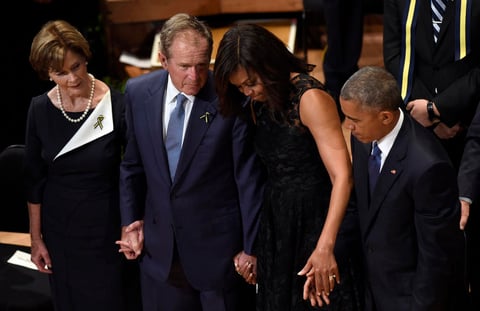 A la emotiva ceremonia asistieron varios oradores.