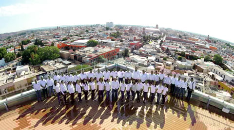 Así quedó la fotografía oficial de nuestro aniversario número 23.