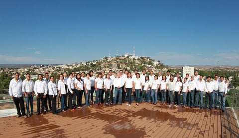 Así quedó la fotografía oficial de nuestro aniversario número 23.