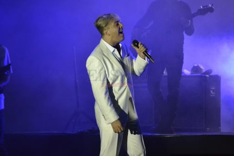 Los músicos tenían a los duranguenses en sus manos y ya solo los moldearon con melodías y voces fundidas.