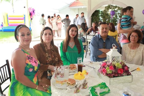 Victoria y Miranda reciben el bautismo