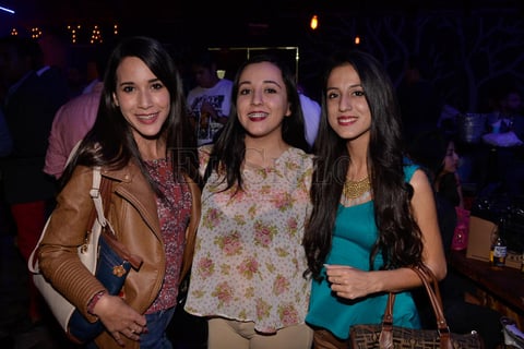 Yabi, Elizabeth y Diana.