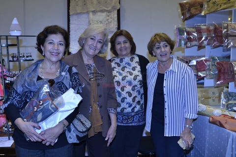 Tere Avalos, Lulú, Luisita y Luz Elena.