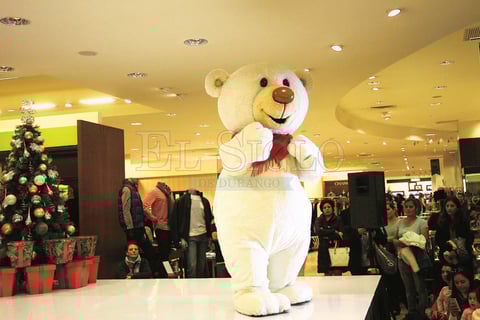 El osito Bolo ofreció show en Durango.