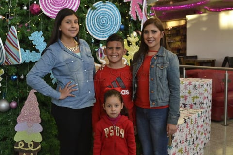 Ariana, Alejandra, Yareli y Ángel.