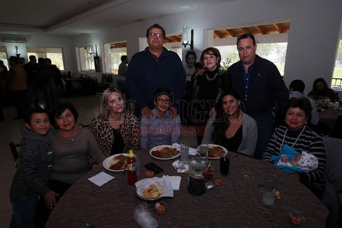 Primos y primas González Favela.