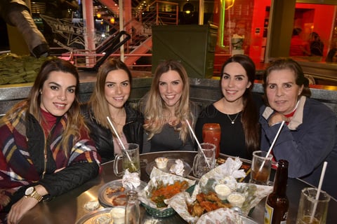 Pamela, Cecilia, Carmina, Patricia y Estela.