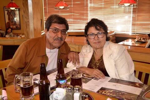 Pablo González y Angélica Macías.