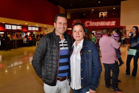 Adriana Hernández y Óscar.