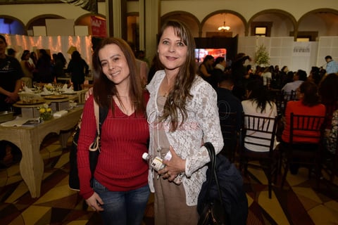 Liliana Corral y Erika Tébar.