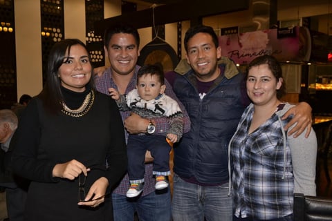 Karina, Rafa, Omar, Bere y Santiago.