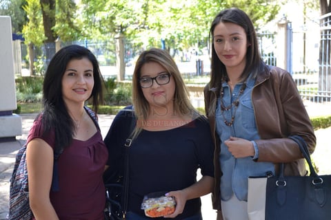 Diana, Margarita y  Cinthia.