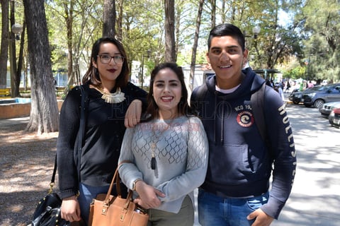 Paulina Victorino, Tania Galaviz y Francisco Guerrero.