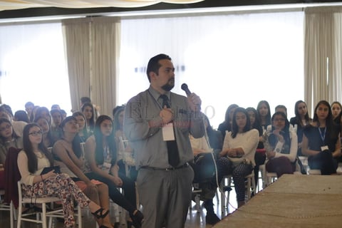 Alaa Murabit presente en el CADMUN