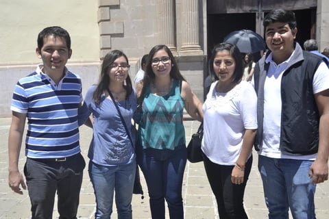 Diego, Lucy, Diana, Cecy y Martín.