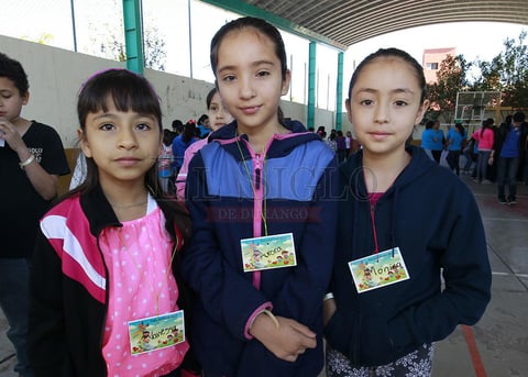 Vanessa, Aurora y Mónica.