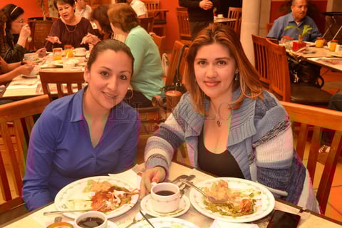 Perla Andrade y Nallely Ayala.