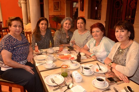 Susana Romo, Paty Sánchez, Gema Ortiz, Blanca Castro, Adriana Porras y Oralia Chacón.