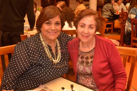Soledad Simental y Elvia Álvarez.