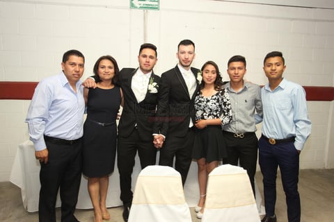 La boda civil la realizaron en Torreón, Coah. y el festejo fue en la ciudad de Durango.
