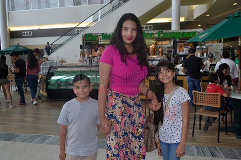 Jessyca, Jessica y Giovanni Valdéz.