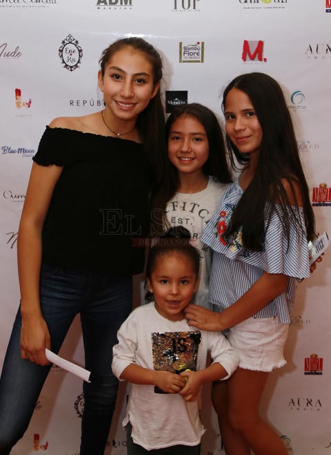 Fer, Paula, Paola y Renata.