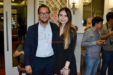 René Ortega y Fernanda Brena.