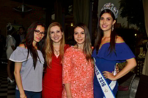 Adriana Sánchez, Elena González, Melissa Velasco y Elena Bechelani.