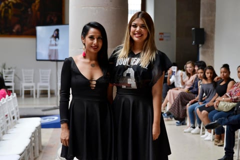 Ene &Ka. 
Esta dupla de diseñadoras presentó nueve looks con inspiración étnica y minimalista. Sus diseños tienen detalles de bordado con un gran trabajo artesanal  donde los detalles minimalistas la hacen especial. Karen Ugarte y Nayeli Castillo se complementan muy bien a la hora de crear. Una propone, la otra escucha, imagina,  van creando y decidiendo entre las dos. En base a lo que está resuelto en diseños,  pasan a trazo, van tomando deciciones en cuanto a lo que más les conviene, pensando en lo que tienen de tela. Es así como a la hora de confeccionar ven un equilibrio de lo que se busca en diseño y de lo que ya se puede lograr en físico.