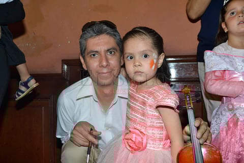 Roberto y Albertine Chávez.