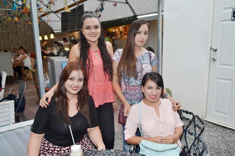 Yaneli, Karen, Italia y Mariela.