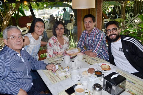 Familia Mota Flores.