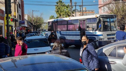 Médicos toman avenida 20 de Noviembre